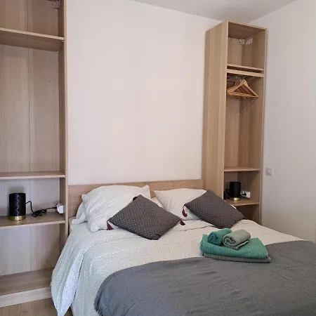 Apartment Proche