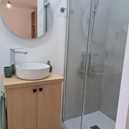 Proche Apartment *